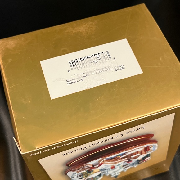 NEW HALLMARK MUSICAL WIND UP ornament Joyful Christmas Village BOX AS IS - Picture 3 of 6